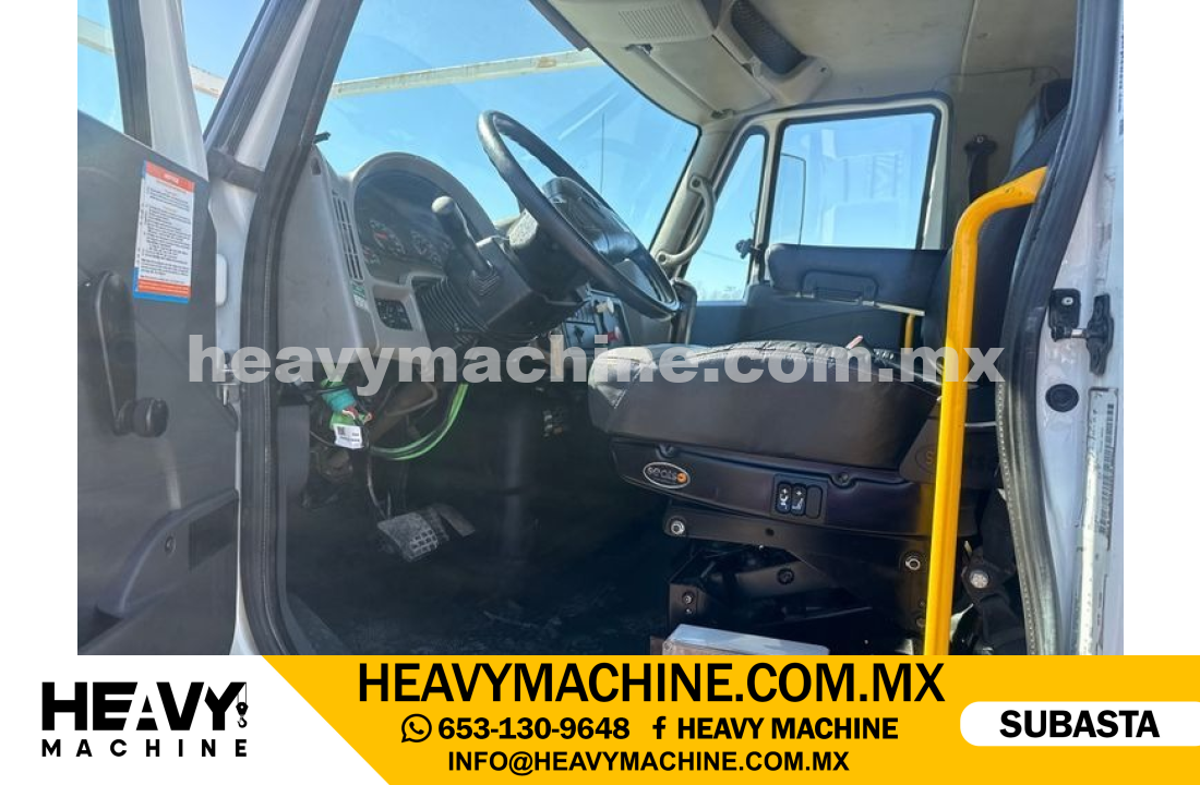 Grúa Articulada 2010 INTERNATIONAL 7500