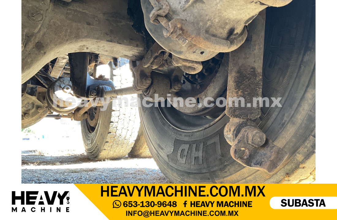 Grúa Articulada 2011 FREIGHTLINER Columbia 112