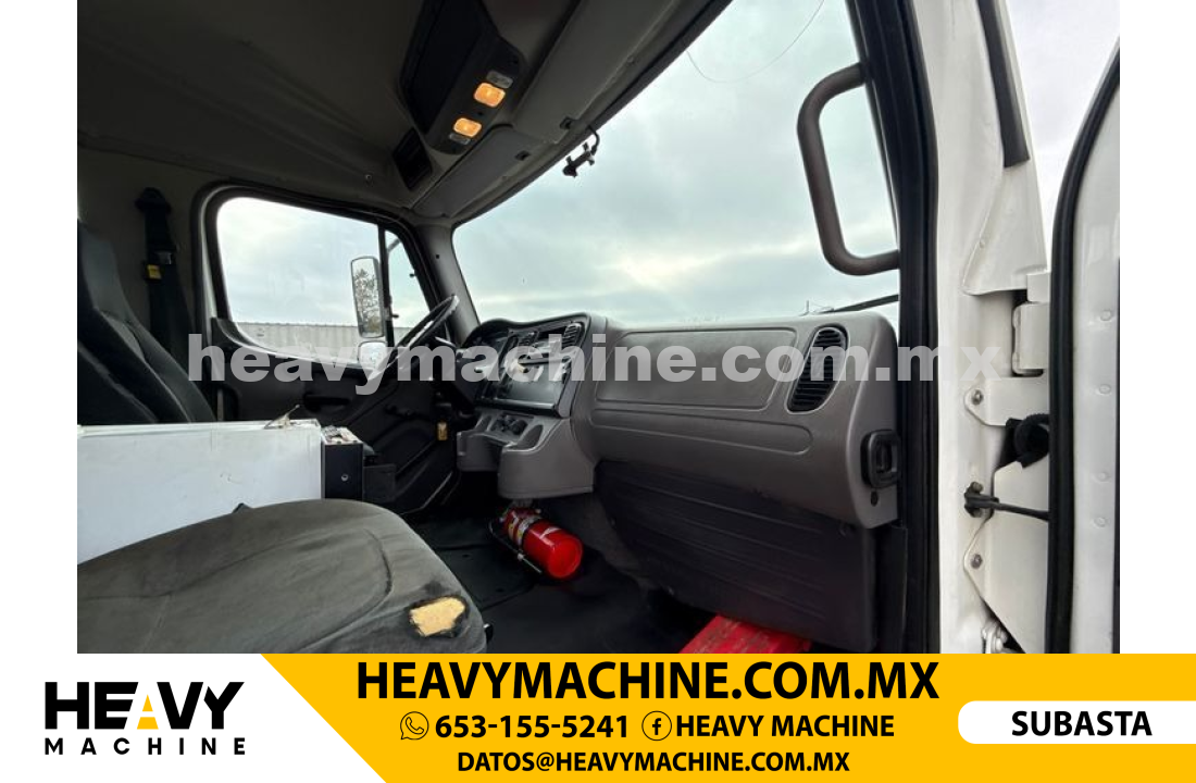 Grúa Articulada 2012 FREIGHTLINER Business Class M2