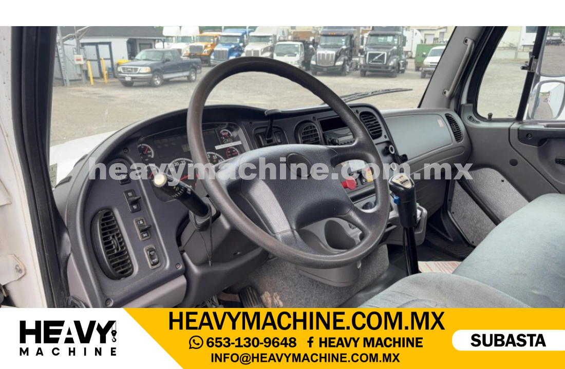 Grúa Articulada 2012 FREIGHTLINER Bussines M2