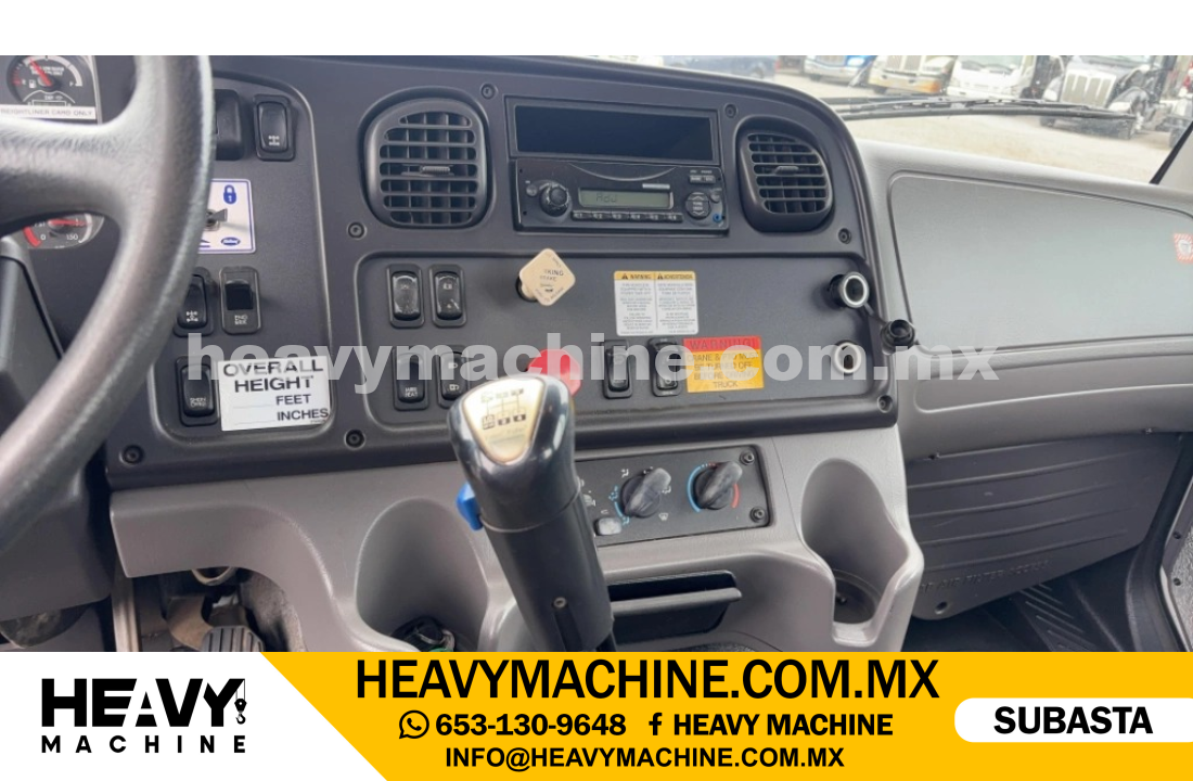 Grúa Articulada 2012 FREIGHTLINER Bussines M2