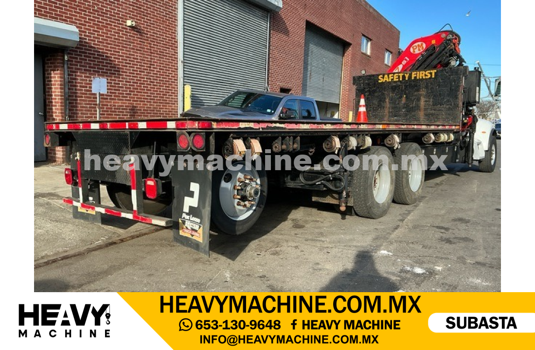 Grúa Articulada 2012 PETERBILT 348