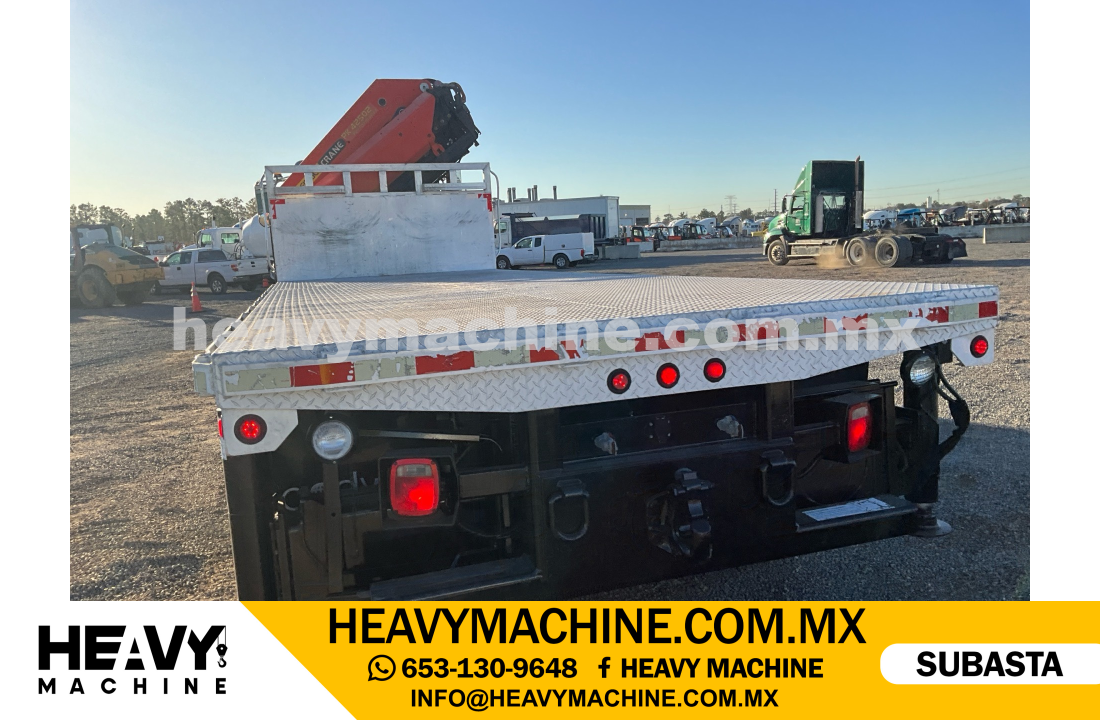 Grúa Articulada 2012 PETERBILT 348