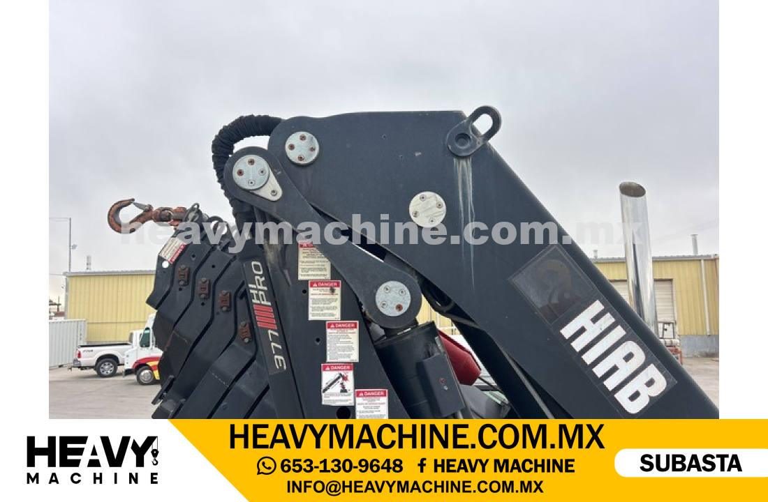 Grúa Articulada 2012 PETERBILT 367