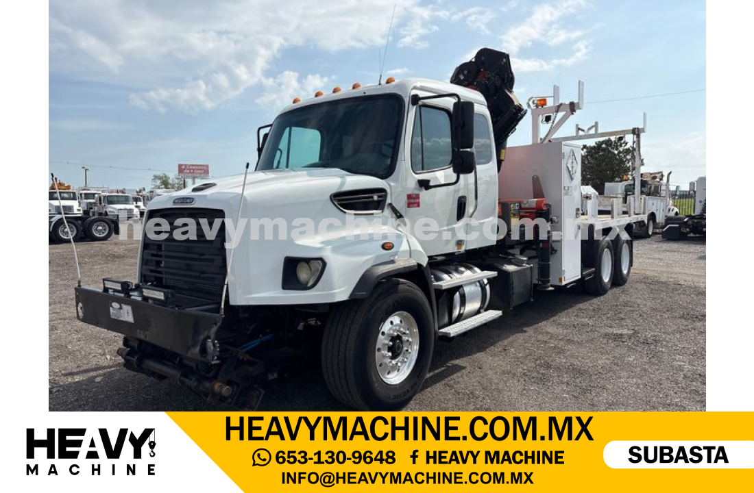 Grúa Articulada 2013 FREIGHTLINER 114SD