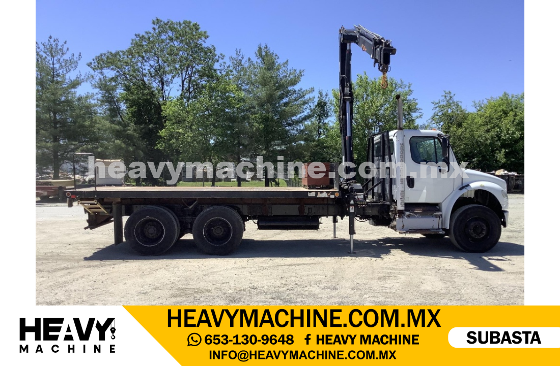 Grúa Articulada 2013 FREIGHTLINER M2106