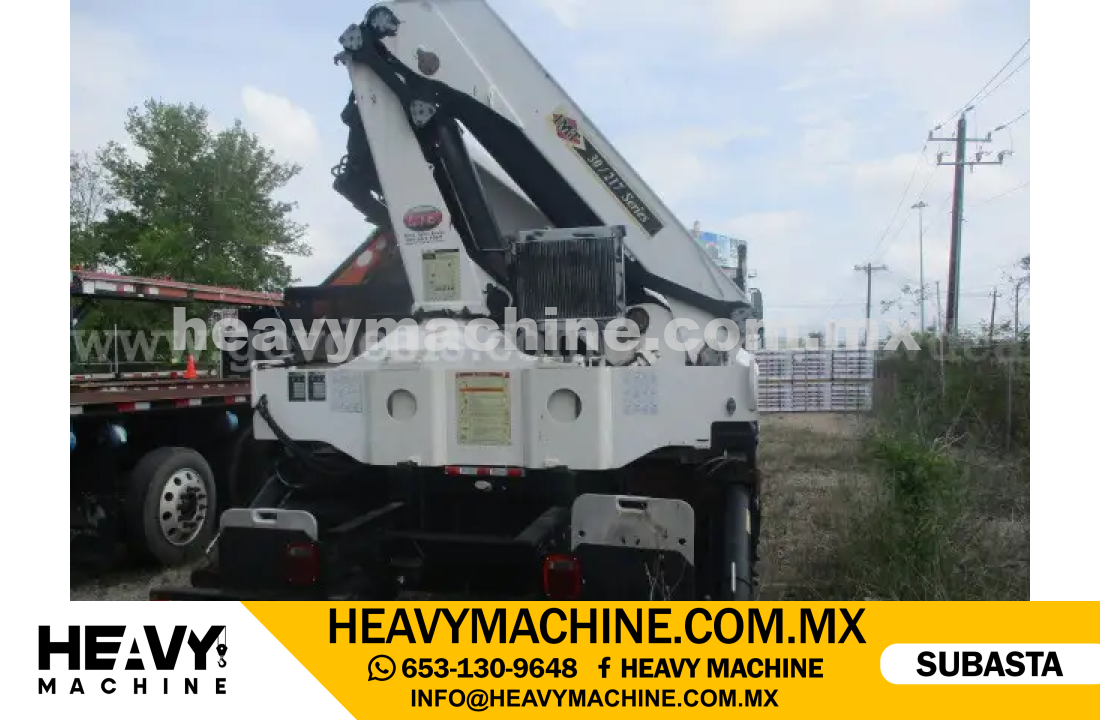 Grúa Articulada 2013 FREIGHTLINER M2 112