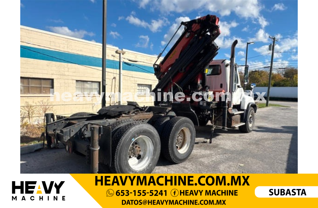 Grúa Articulada 2014 FREIGHTLINER 114SD