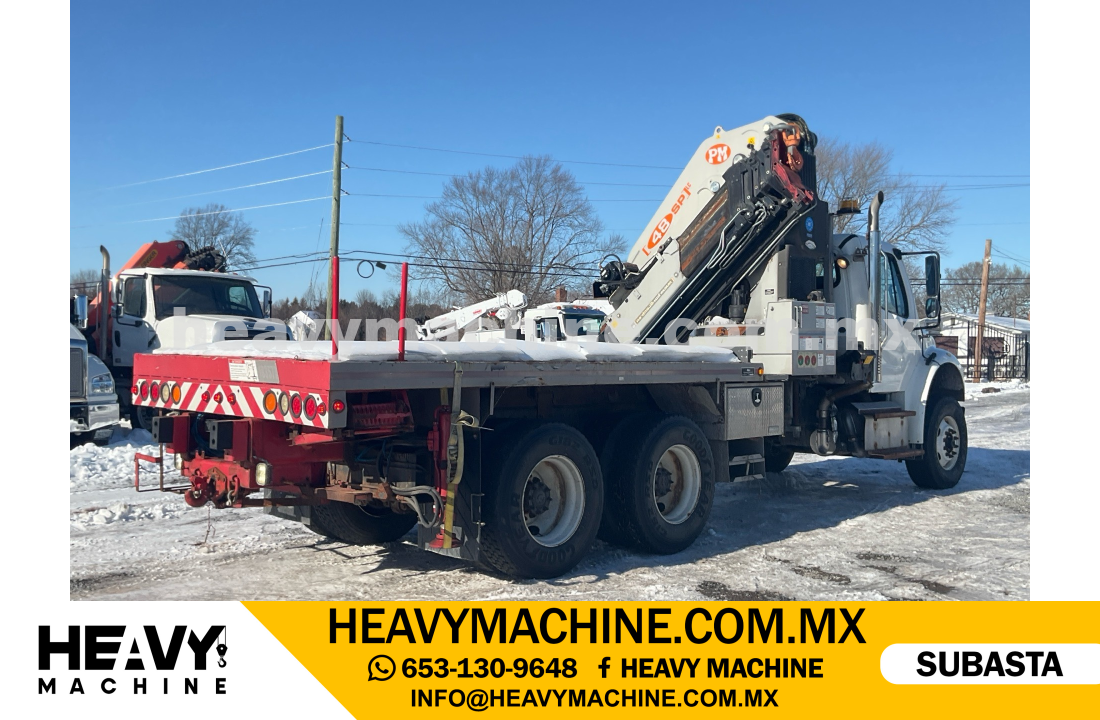 Grúa Articulada 2014 FREIGHTLINER M2106