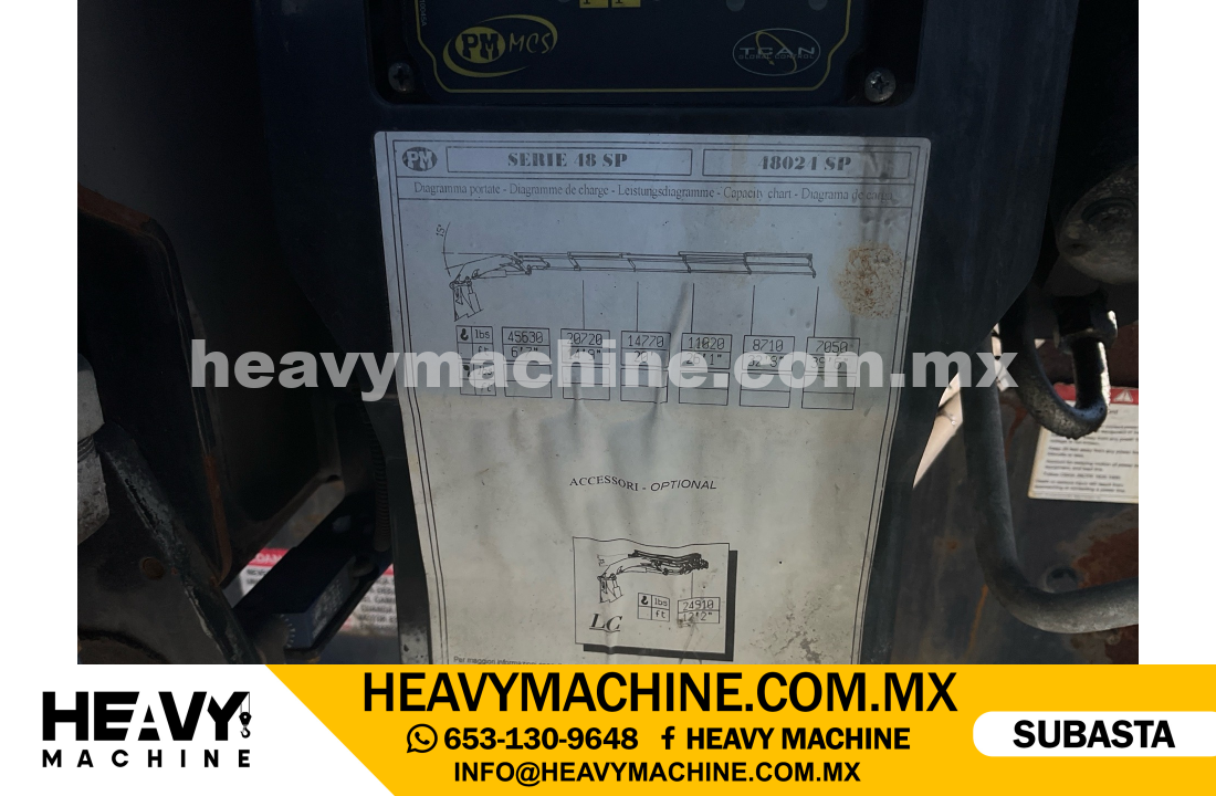 Grúa Articulada 2014 FREIGHTLINER M2106