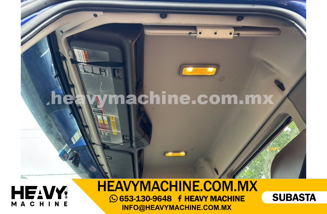 Grúa Articulada 2014 VOLVO VHD