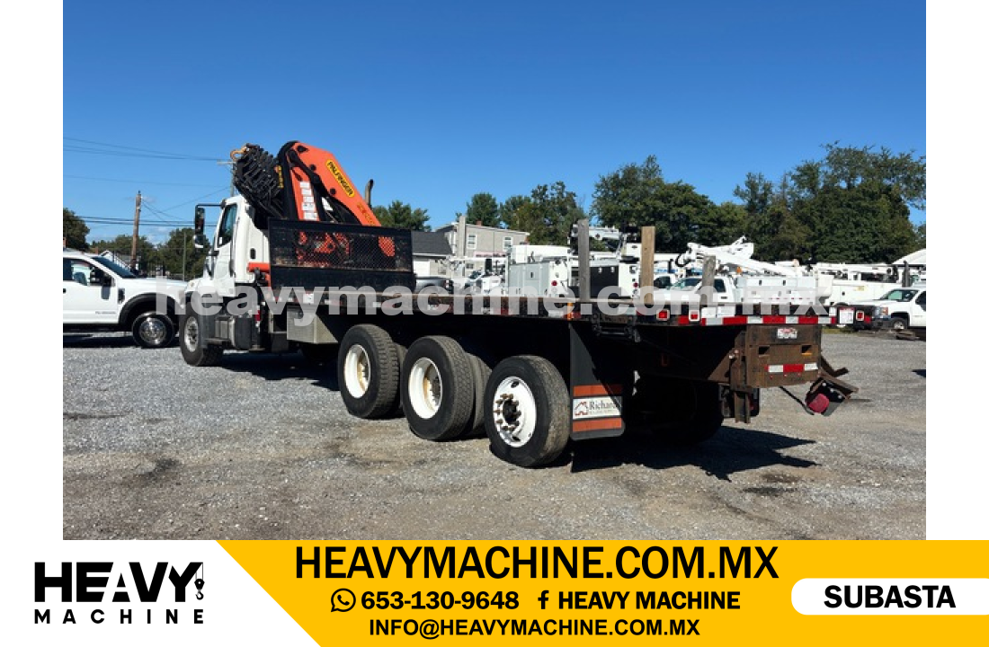 Grúa Articulada 2015 FREIGHTLINER 108SD