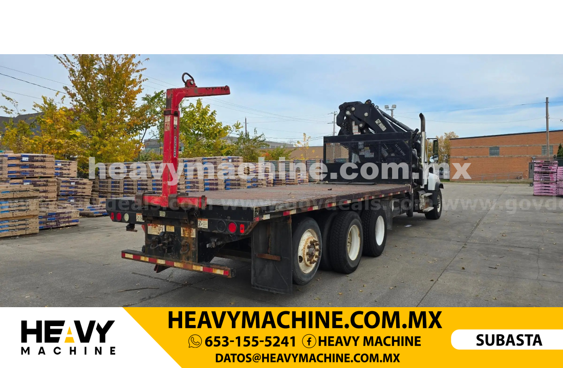 Grúa Articulada 2015 FREIGHTLINER 114SD