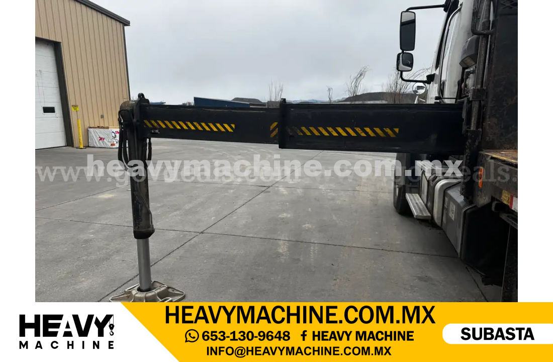 Grúa Articulada 2015 FREIGHTLINER 114SD
