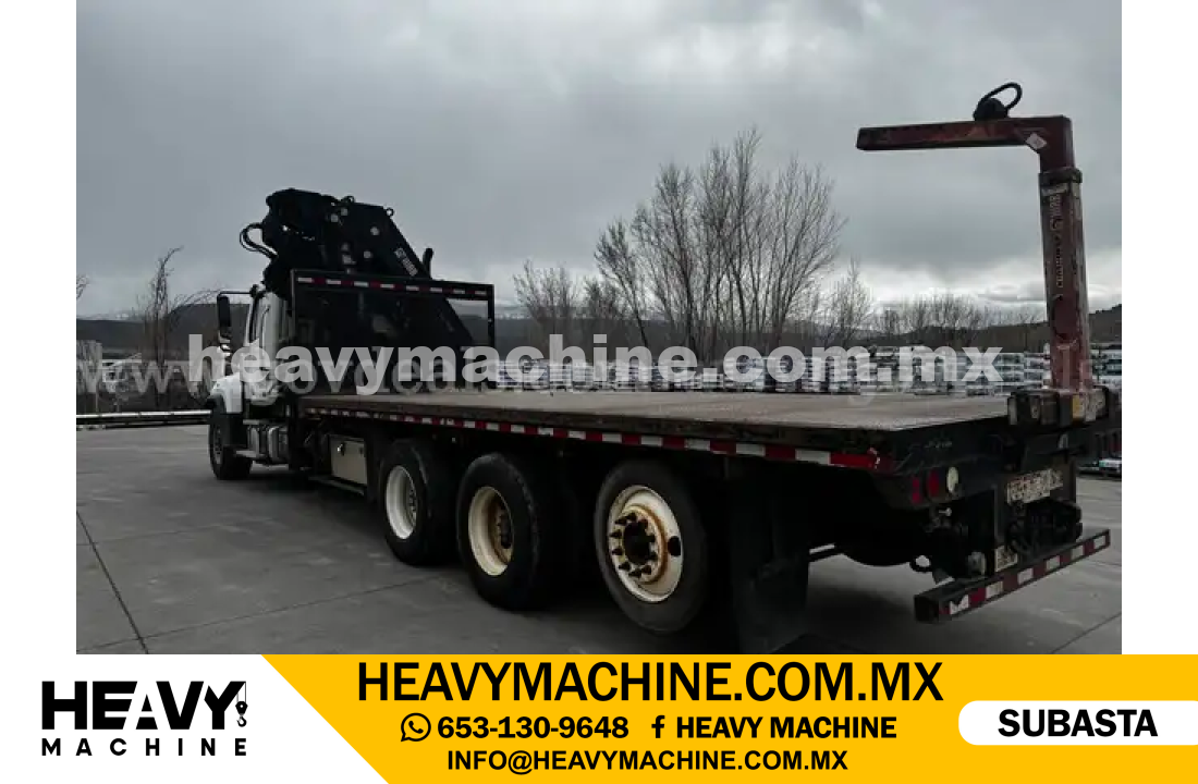 Grúa Articulada 2015 FREIGHTLINER 114SD