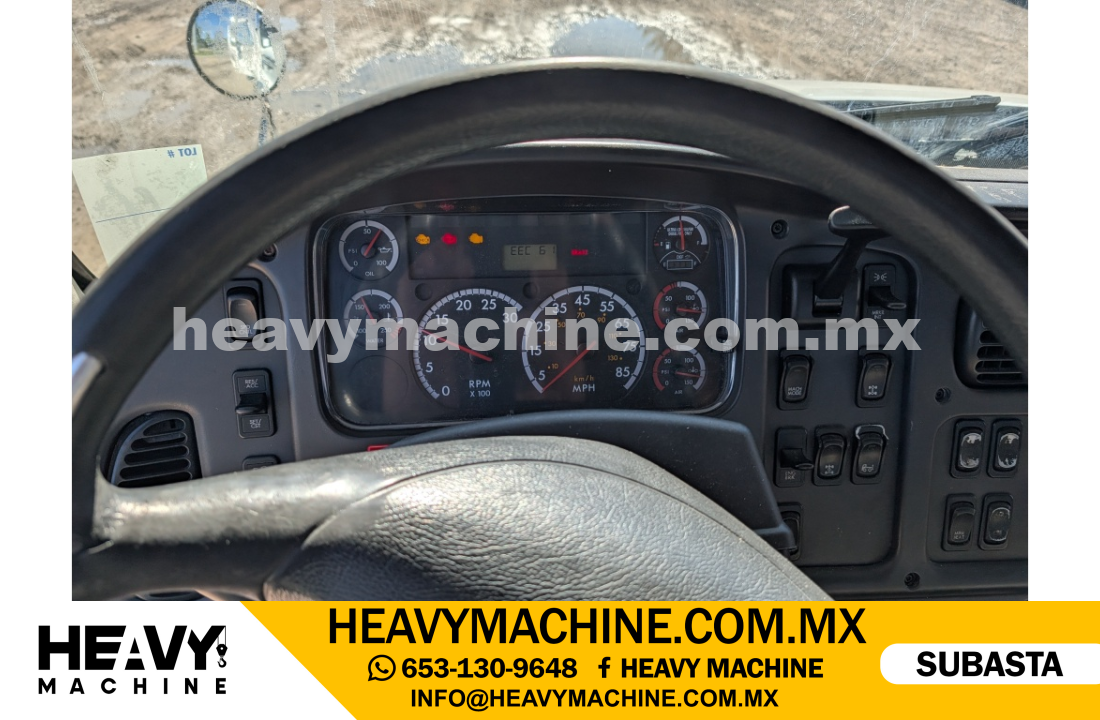 Grúa Articulada 2015 FREIGHTLINER 114SD
