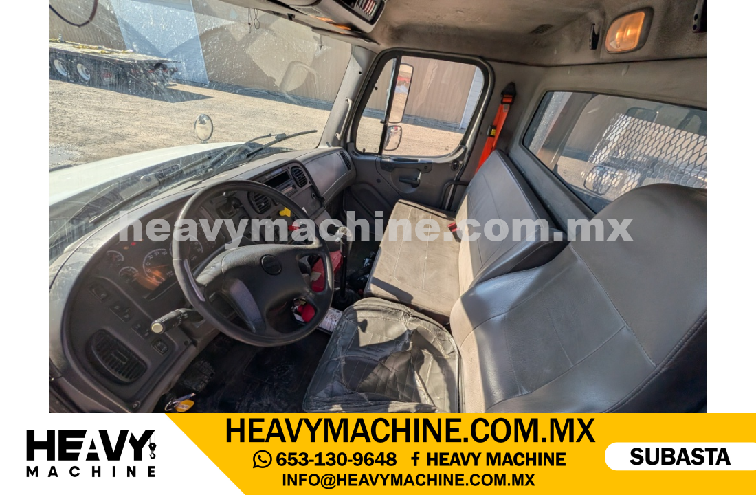 Grúa Articulada 2015 FREIGHTLINER 114SD
