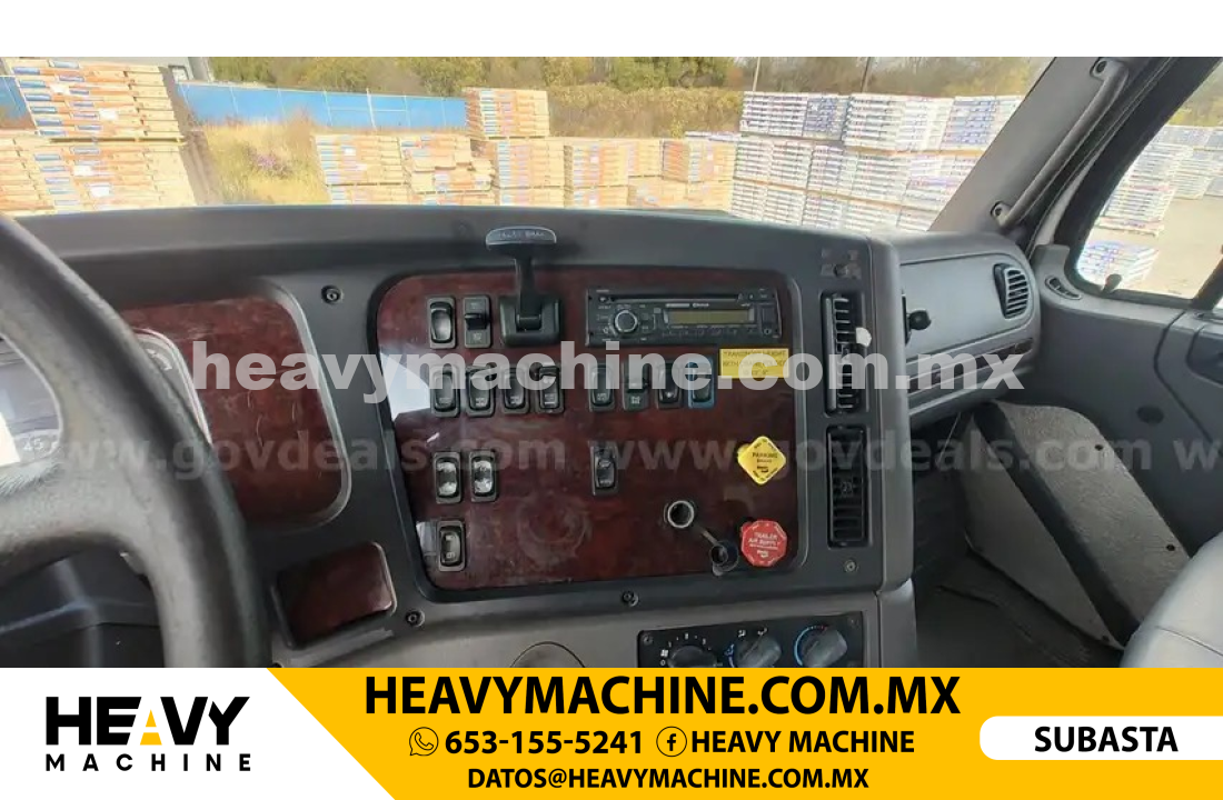 Grúa Articulada 2016 FREIGHTLINER 114SD