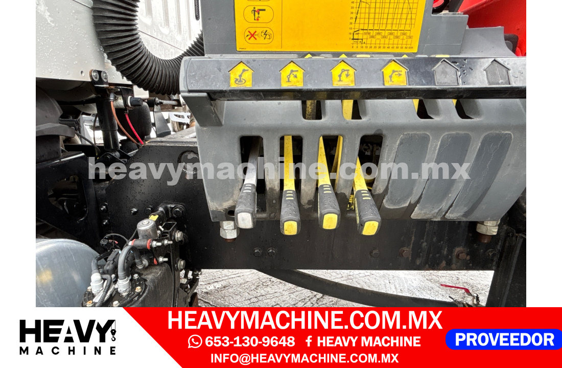 Grúa Articulada 2017 FREIGHTLINER 108SD 8x4