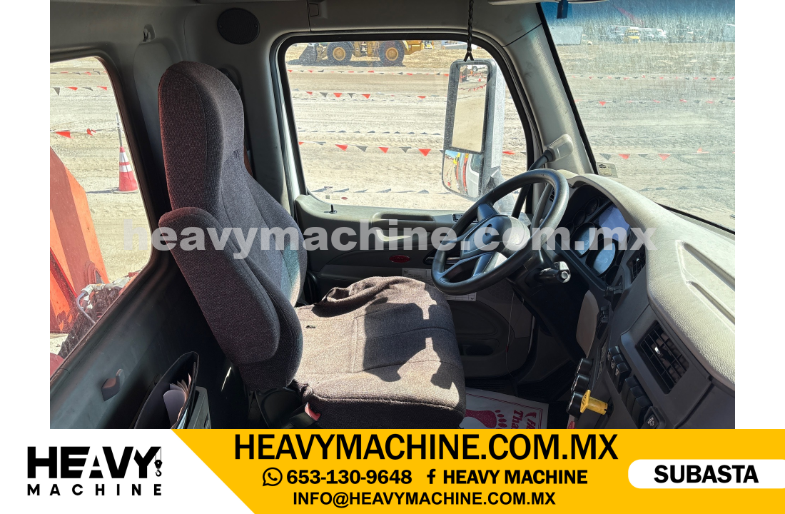 Grúa Articulada 2021 PETERBILT 579