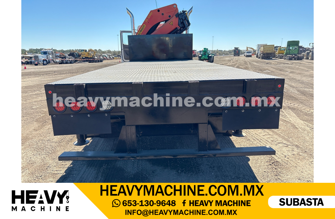 Grúa Articulada 2021 PETERBILT 579