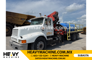 Grúa Articulada 1999 International 2674