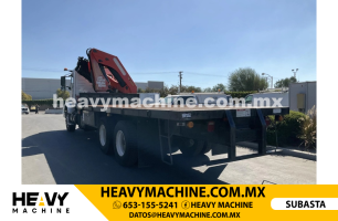 Grúa Articulada 2004 VOLVO VHD