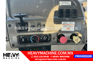 Grúa Articulada 2005 STERLING L9500