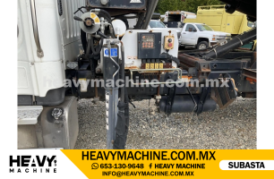 Grúa Articulada 2010 FREIGHTLINER m2