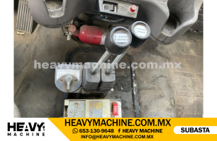 Grúa Articulada 2010 FREIGHTLINER m2