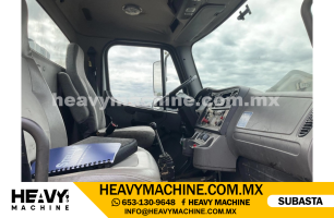 Grúa Articulada 2010 FREIGHTLINER m2