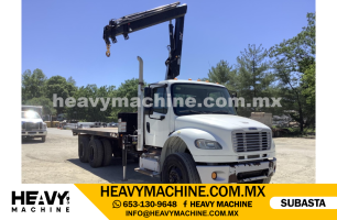 Grúa Articulada 2013 FREIGHTLINER M2106