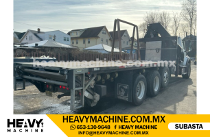 Grúa Articulada 2013 FREIGHTLINER M2 112