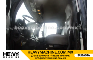 Grúa Articulada 2013 FREIGHTLINER M2 112