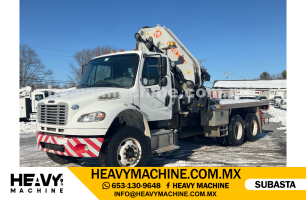 Grúa Articulada 2014 FREIGHTLINER M2106