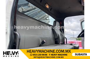 Grúa Articulada 2015 FREIGHTLINER 114SD
