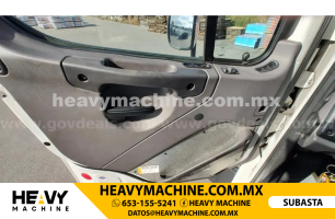 Grúa Articulada 2016 FREIGHTLINER 114SD