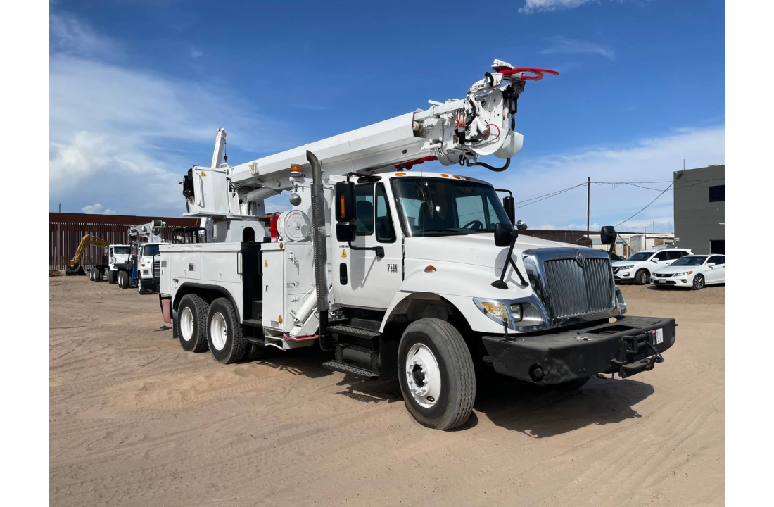 International 7400 2004