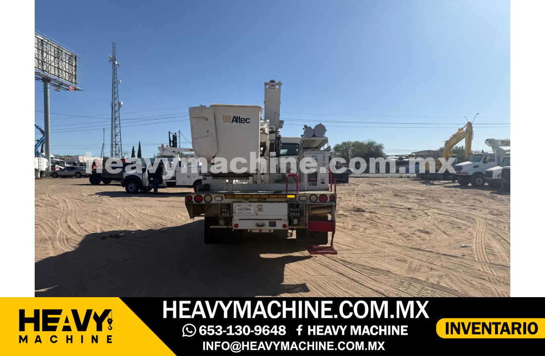 Grúa Canastilla 2014 FREIGHTLINER M2