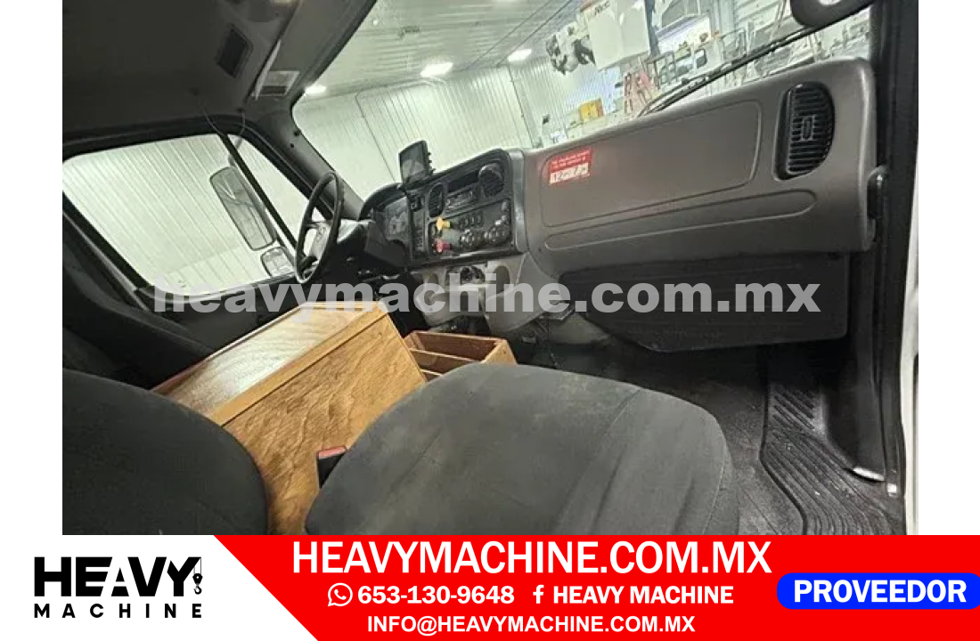 Grúa Canastilla 2015 FREIGHTLINER Bussines class