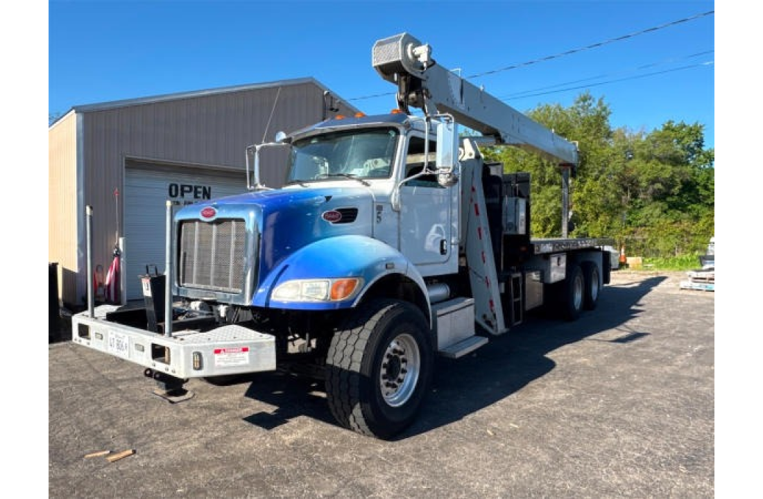 PETERBILT 348 2015