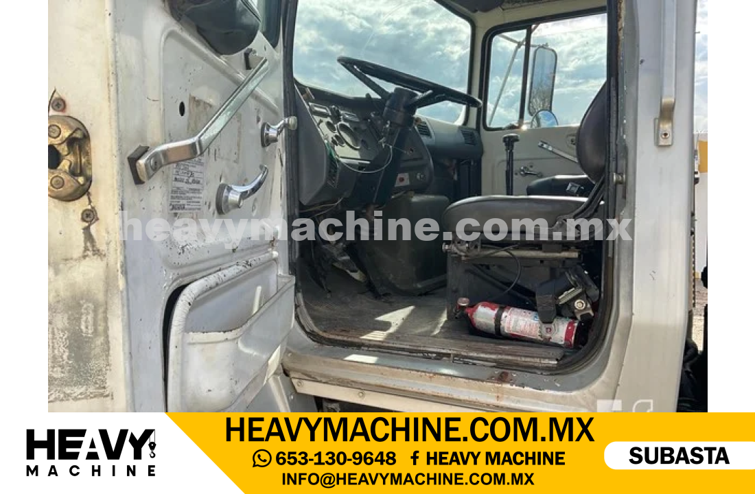 Grúa Titán 1987 FORD LNT8000