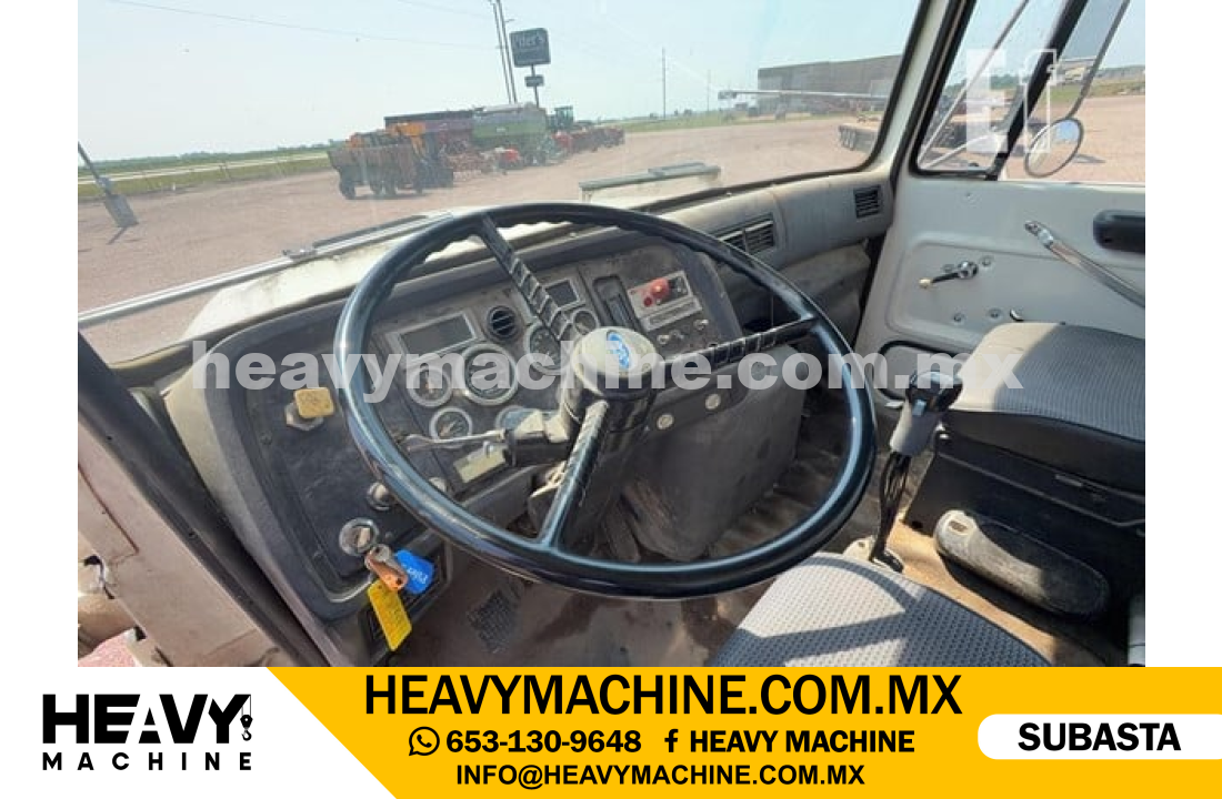 Grúa Titán 1995 FORD LT9000
