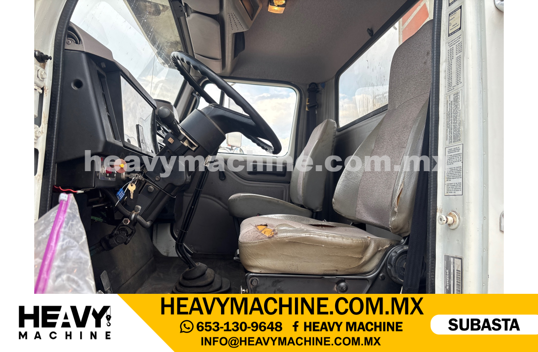 Grúa Titán 1999 INTERNATIONAL A300F