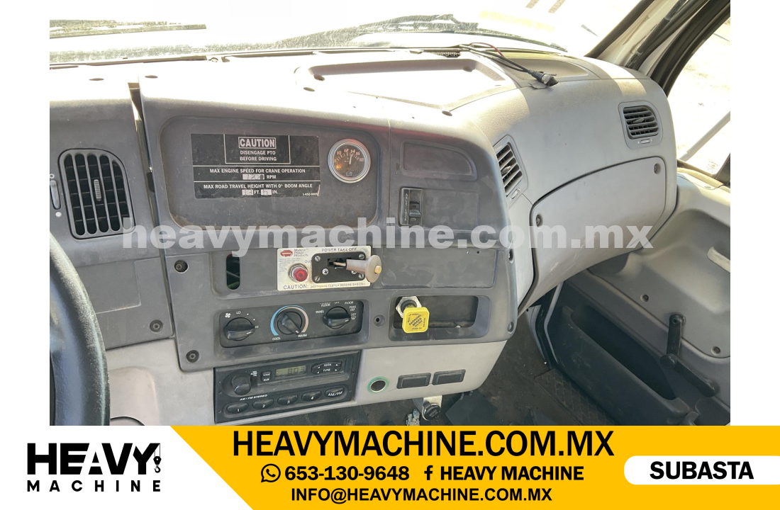 Grúa Titán 1999 STERLING LT8511