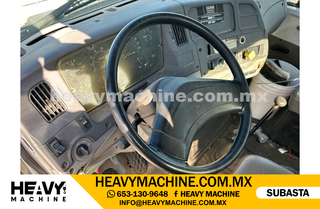 Grúa Titán 2000 STERLING L7500