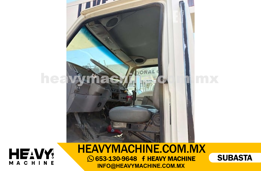 Grúa Titán 2000 STERLING LT 8500
