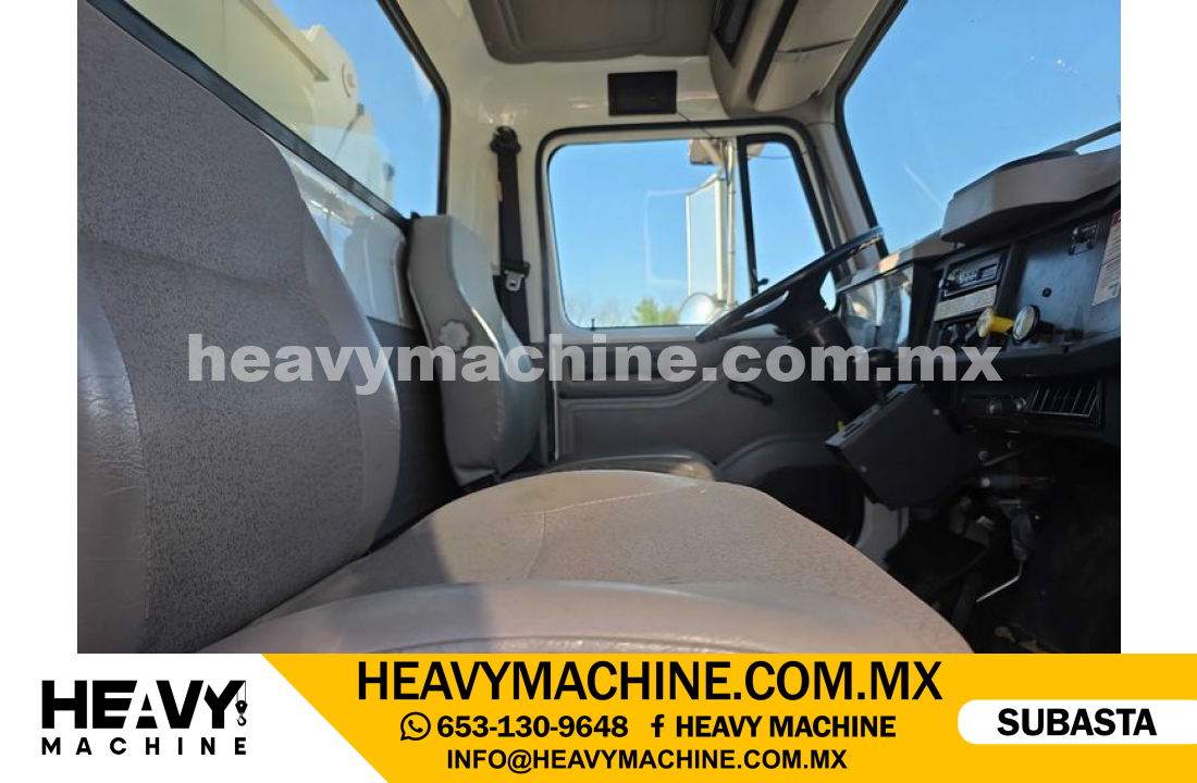 Grúa Titán 2001 INTERNATIONAL 2554