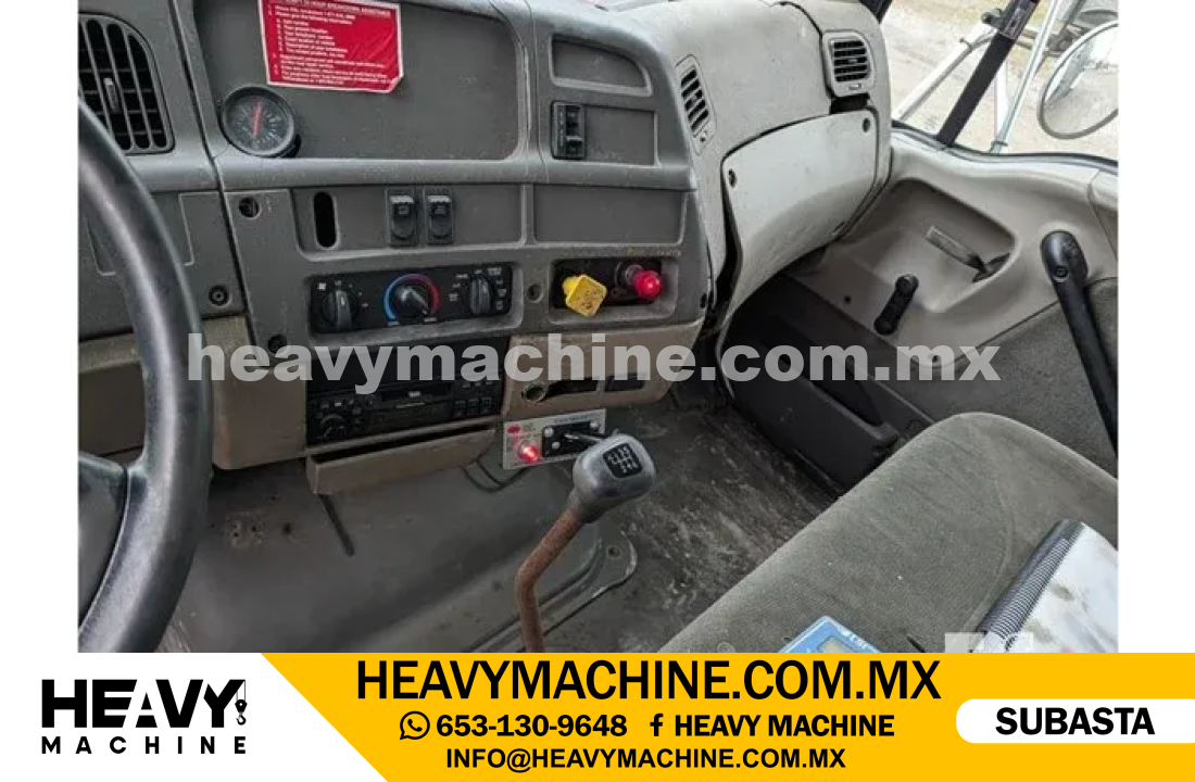 Grúa Titán 2001 STERLING M7500