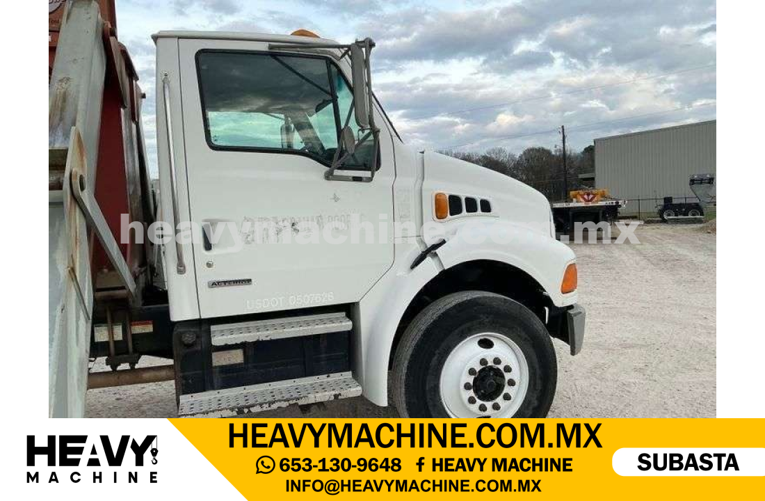 Grúa Titán 2002 STERLING M7500